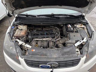 2010 Ford Focus II Рестайлинг, белый, 450000 рублей, вид 4