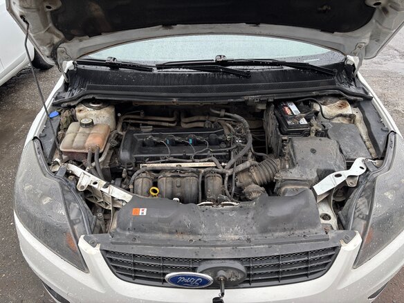 2010 Ford Focus II Рестайлинг, белый, 450000 рублей - вид 3