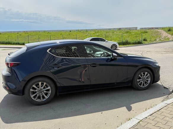 2020 Mazda 3 IV (BP), синий, 1650000 рублей - вид 2