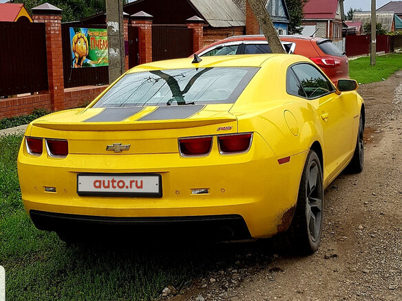 2009 Chevrolet Camaro V, жёлтый, 1600000 рублей - вид 4