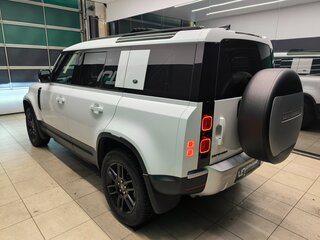 2021 Land Rover Defender 110 II, белый, 4450000 рублей, вид 4