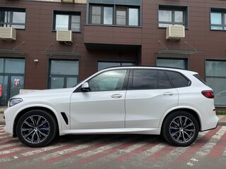 2020 BMW X5 30d IV (G05/G18), белый, 7600000 рублей, вид 5
