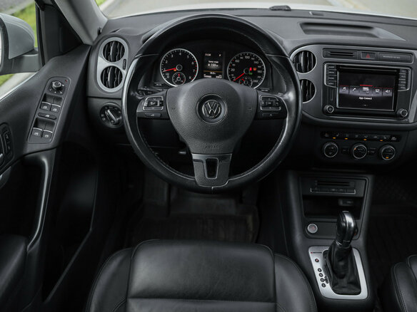 2016 Volkswagen Tiguan I Рестайлинг, серебристый - вид 11