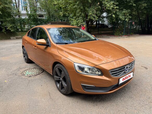 2013 Volvo S60 II Рестайлинг, оранжевый - вид 2