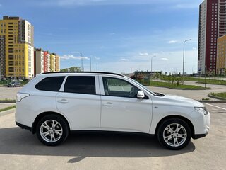 2012 Mitsubishi Outlander III, белый, 1410000 рублей, вид 4