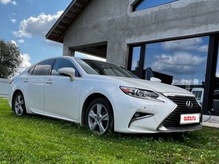 2018 Lexus ES 250 VI Рестайлинг, белый, 2700000 рублей, вид 1