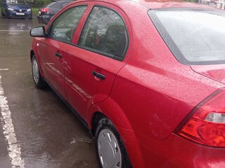 2006 Chevrolet Aveo I Рестайлинг, красный, 355000 рублей, вид 3
