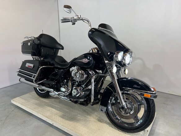 2012 Harley-Davidson Electra Glide, чёрный, 730000 рублей - вид 5