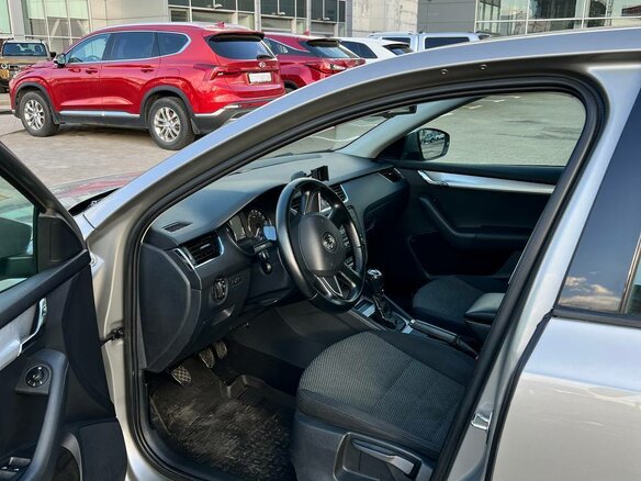 2013 Skoda Octavia III (A7), бежевый, 888888 рублей - вид 17