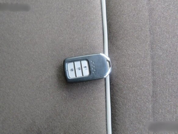 2015 Honda Stepwgn V, чёрный, 1750000 рублей - вид 12