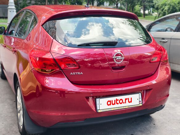 2010 Opel Astra J, красный, 950000 рублей - вид 7