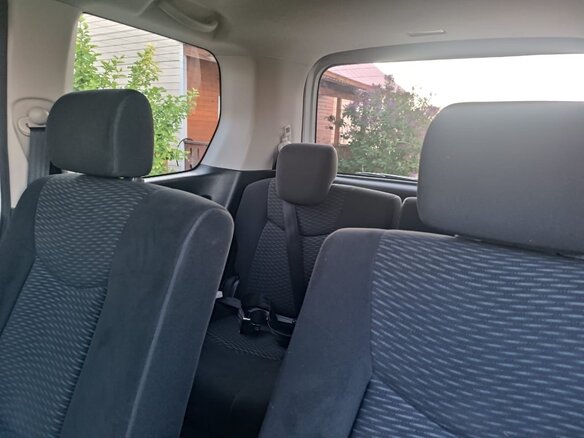 2010 Nissan Serena IV (C26), серый, 1340000 рублей - вид 9