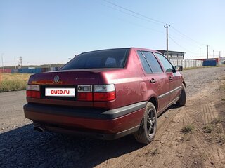 1993 Volkswagen Vento, пурпурный, 215000 рублей, вид 3