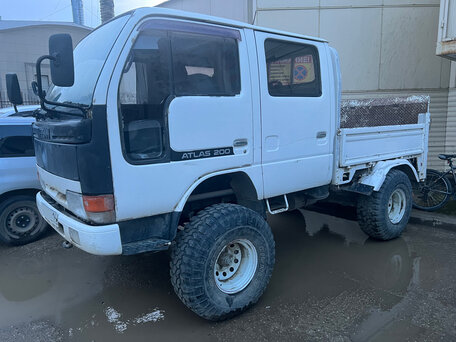 1994 Nissan Atlas, белый, 1190000 рублей, вид 1
