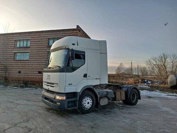 2004 Renault Premium, белый, 1200000 рублей - вид 2