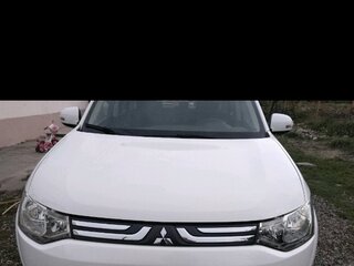 2012 Mitsubishi Outlander III, белый, 1300000 рублей, вид 1