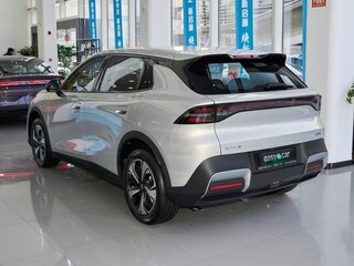 2026 Changan Qiyuan Q05 51.9 kWh II, серебристый, 2266000 рублей, вид 4