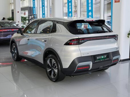 2026 Changan Qiyuan Q05 51.9 kWh II, серебристый, 2320000 рублей, вид 4