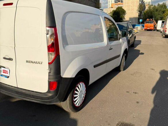 2014 Renault Kangoo II Рестайлинг, белый, 750000 рублей - вид 6