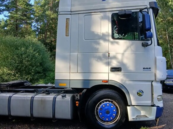 2003 DAF 95XF, белый, 1950000 рублей - вид 1