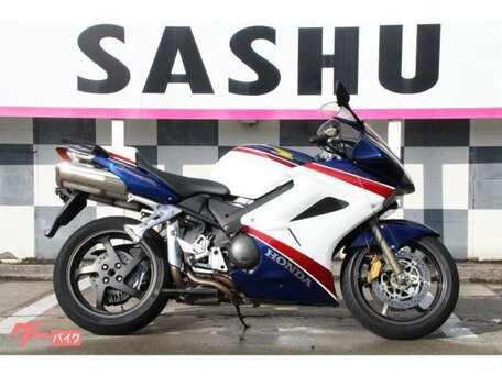 2010 Honda VFR 800, белый, 530000 рублей, вид 1