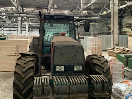 2003 Valtra T194, красный, 2200000 рублей, вид 1