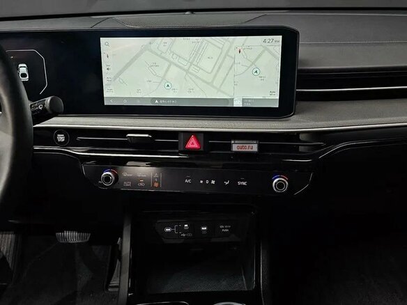 2024 Kia K5 III Рестайлинг, белый, 3110000 рублей - вид 12
