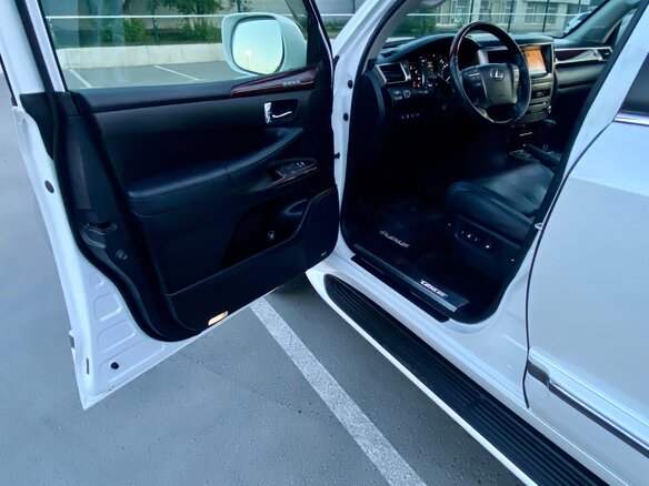 2014 Lexus LX 570 III Рестайлинг, белый, 5990000 рублей - вид 30