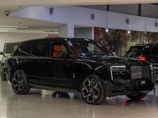 2025 Rolls-Royce Cullinan Black Badge I Рестайлинг (Series II), чёрный, 71150000 рублей, вид 1