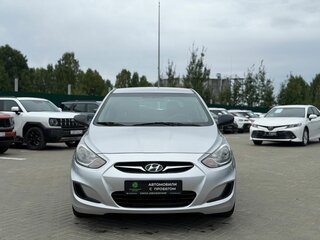2011 Hyundai Solaris I, серебристый, 720000 рублей, вид 3