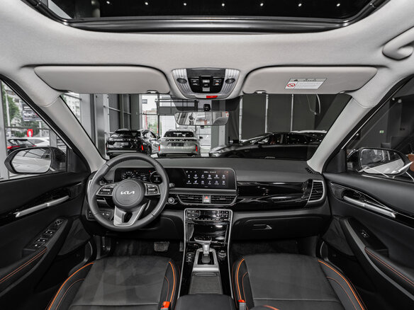 2025 Kia Seltos I Рестайлинг, белый, 3250000 рублей - вид 10
