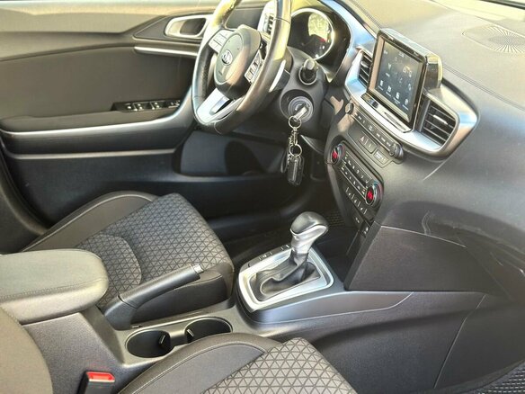 2020 Kia Ceed III, чёрный - вид 28