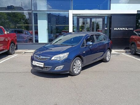 Opel Astra J