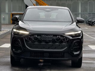2025 Audi Q5 Sportback TFSI quattro S tronic II (GU), чёрный, 10890000 рублей, вид 4