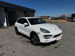 2013 Porsche Cayenne Diesel II (958), белый, 2500000 рублей, вид 2