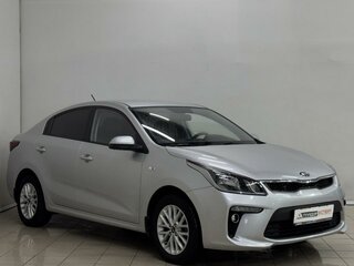 2020 Kia Rio IV, серый, 1599000 рублей, вид 4