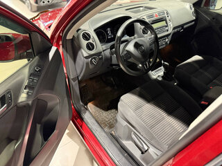 2011 Volkswagen Tiguan I, красный, 848000 рублей, вид 5