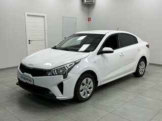 2022 Kia Rio IV Рестайлинг, белый, 1280000 рублей, вид 1