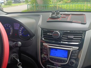 2013 Hyundai Solaris I, красный, 840000 рублей, вид 5