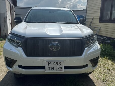2022 Toyota Land Cruiser Prado 150 Series Рестайлинг 3, белый, 6500000 рублей, вид 1