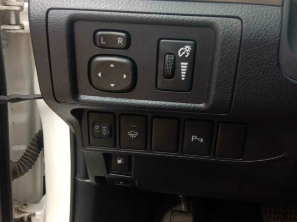 2012 Lexus CT 200h I, белый, 1650000 рублей - вид 14