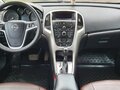 2011 Opel Astra J, белый, 550000 рублей - вид 11