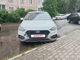 2018 Hyundai Solaris II, белый, 600000 рублей, вид 3