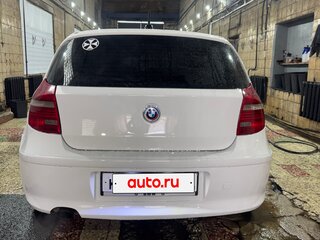 2009 BMW 1 серии 116i I (E81/E82/E87/E88) Рестайлинг, белый, 500000 рублей, вид 3
