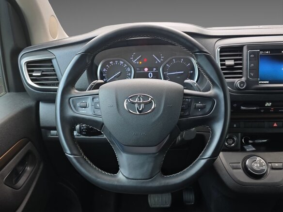 2022 Toyota ProAce Compact 8-speed II, коричневый, 4400000 рублей - вид 9