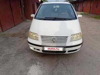 2002 Volkswagen Sharan I Рестайлинг, белый, 650000 рублей, вид 1