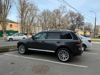 2007 Volkswagen Touareg I Рестайлинг, коричневый, 1099000 рублей, вид 4