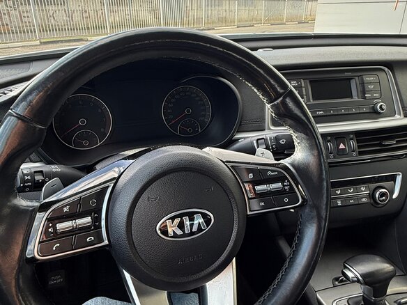 2019 Kia Optima IV Рестайлинг, белый, 1100000 рублей - вид 9