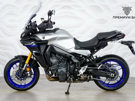 2022 Yamaha MT-09 Tracer (FJ-09), чёрный, 1215000 рублей, вид 2