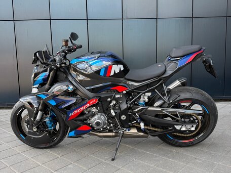2023 BMW M 1000 R, чёрный, 2200000 рублей, вид 1